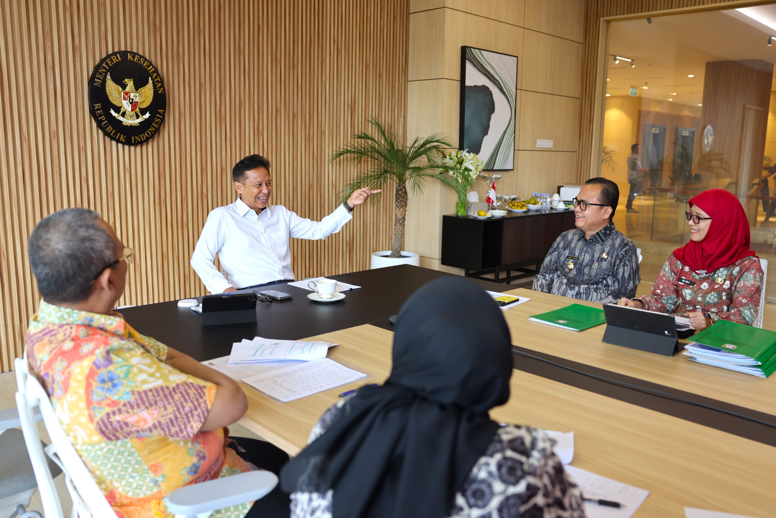 Hani S Rustam Silaturahmi Dengan Menkes RI