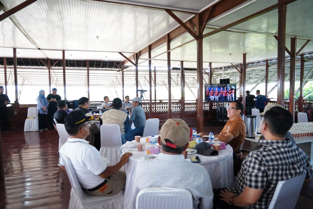 Ribuan Warga Banyuasin Ngopi Bareng di Pinggir Sungai Musi