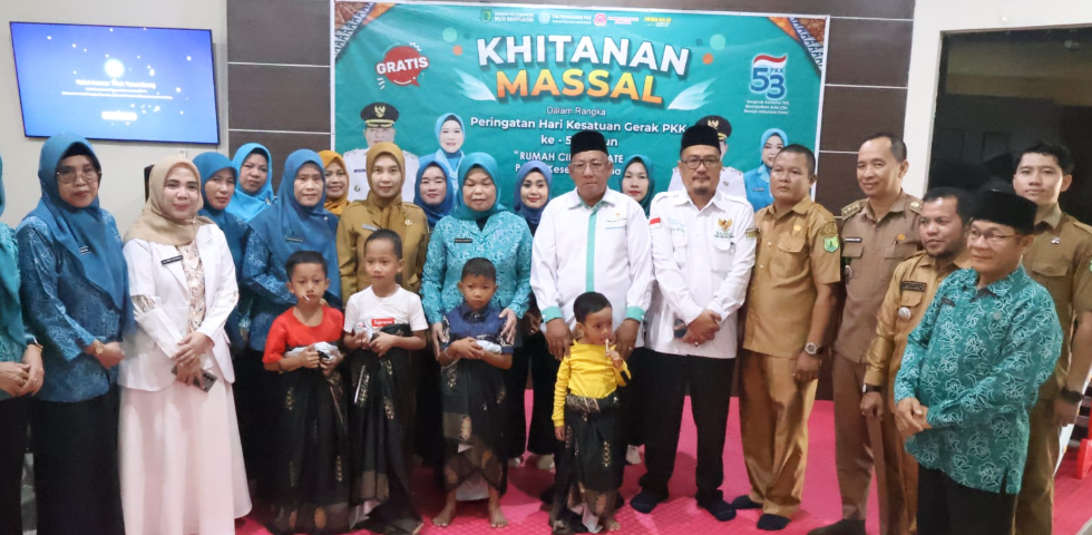 Peringati HKG PKK Ke-53, TP PKK Muba Gelar Khitanan Massal